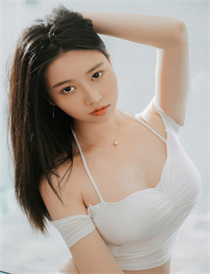 《美女乱草鲍高清照片》